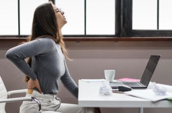 5 medidas para aliviar a dor nas costas