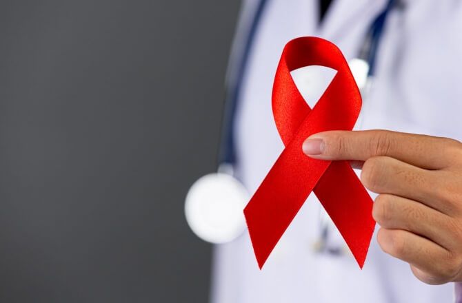Dezembro Vermelho: respondemos as 5 principais dúvidas sobre a AIDS!